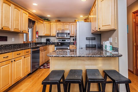 House (5 Bedrooms) | Property amenity