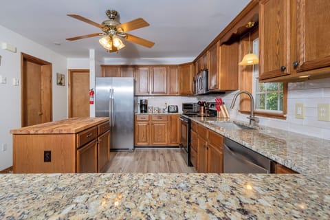 House (3 Bedrooms) | Property amenity