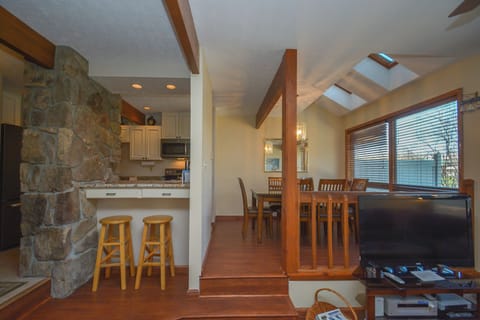 Studio (4 Bedrooms) | Property amenity