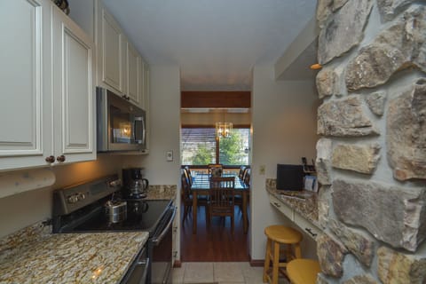 Studio (4 Bedrooms) | Property amenity