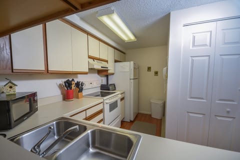 Studio (2 Bedrooms) | Property amenity