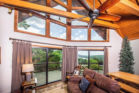 House (3 Bedrooms) | Property amenity
