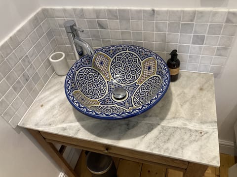 Deluxe Double Room, Ensuite, Garden View | Bathroom