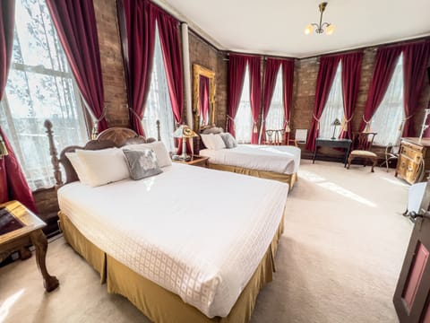 Premium Suite, Multiple Beds | Free WiFi, bed sheets
