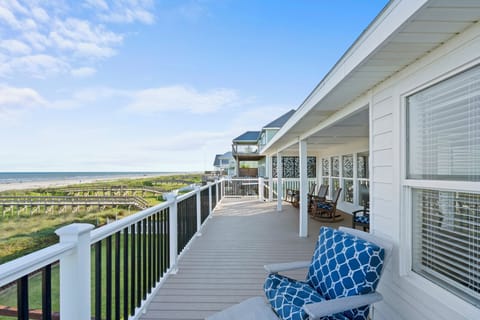 House (3 Bedrooms) | Front of property
