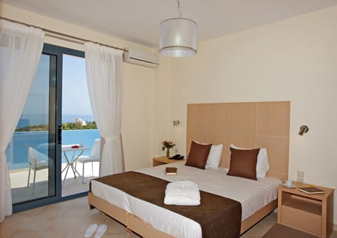 Two Bedroom Villa with Private Pool & Sea View | 1 bedroom, premium bedding, in-room safe, desk