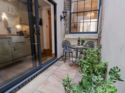 Cottage | Interior