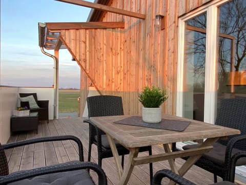 Apartment, Private Bathroom, Courtyard View (2 Schlafzimmer) | Exterior