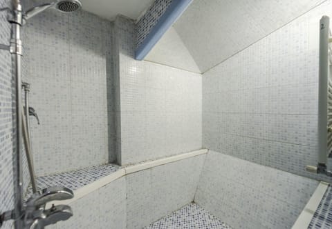 Double or Twin Room | Bathroom | Shower, hair dryer, slippers, towels