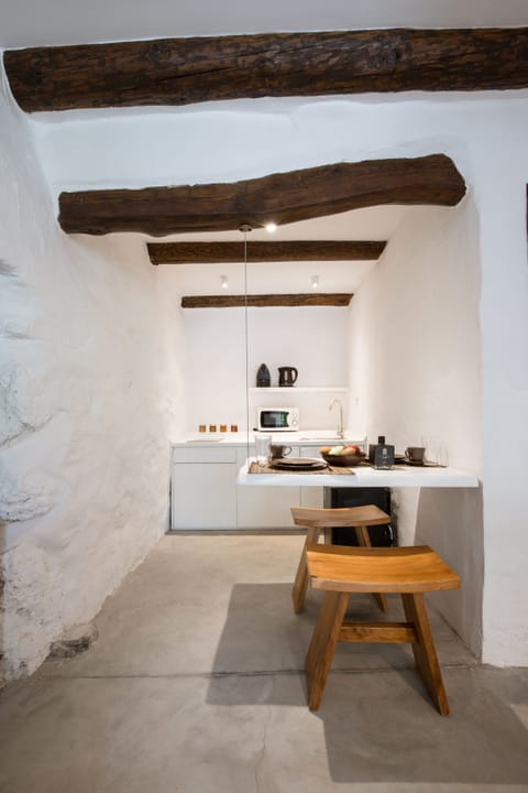 Deluxe Apartment, Hot Tub, Mountain View | Private kitchen | Fridge, microwave, stovetop, espresso maker