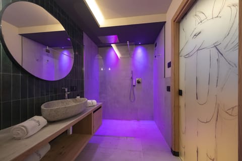 Design Triple Room | Premium bedding, down comforters, minibar, in-room safe