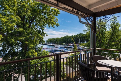 Family Quadruple Room, Balcony | Property grounds