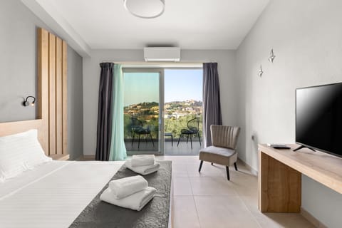 Premium bedding, pillowtop beds, laptop workspace, blackout drapes