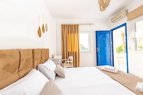 Superior Double Room, 1 King Bed | In-room safe, desk, free WiFi