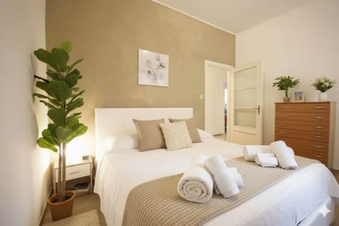 Apartment | 1 bedroom, iron/ironing board
