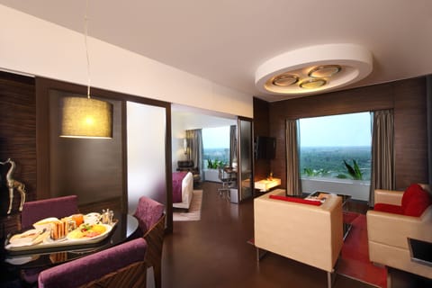 Minibar, in-room safe, soundproofing, free WiFi