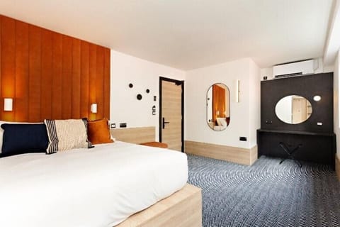 Superior Triple Room | Premium bedding, blackout drapes, iron/ironing board, free WiFi