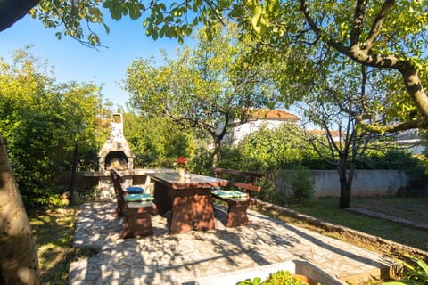 Apartment | Garden