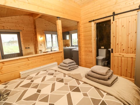 1 bedroom, individually decorated, individually furnished, free WiFi