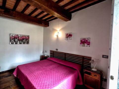 Basic Double Room, 1 Bedroom | Blackout drapes, bed sheets