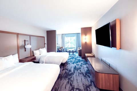 Hypo-allergenic bedding, desk, free cribs/infant beds, free WiFi