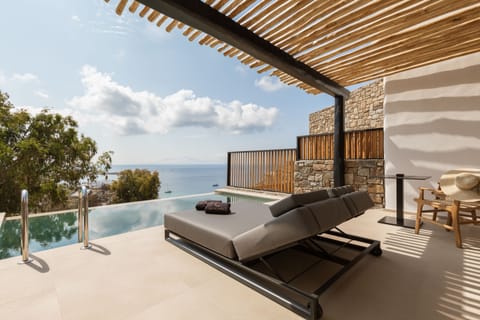 Studio Suite, Private Pool, Sea View | Private pool