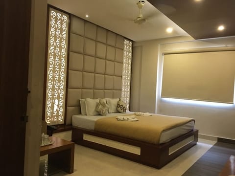 Deluxe Double Room | City view