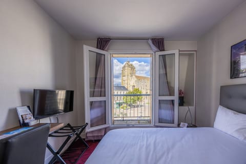 Romantic Double Room | Premium bedding, desk, laptop workspace, iron/ironing board