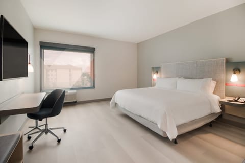 Premium bedding, in-room safe, individually decorated