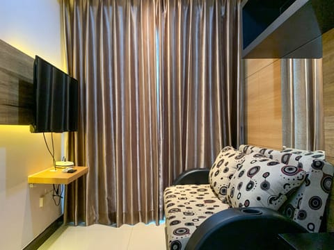 Room | Living room | TV