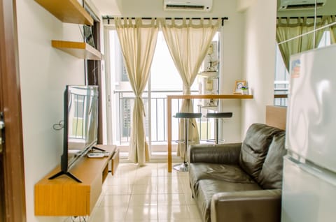 Room | Living room | TV