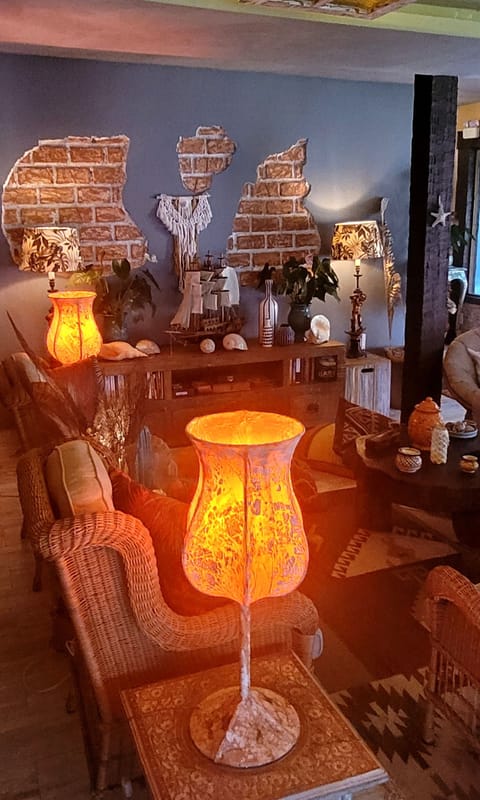 43-inch Smart TV with digital channels, TV, Netflix