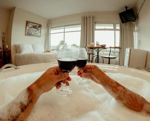 Premium Double Room | Soundproofing, free WiFi, bed sheets