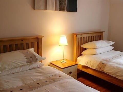 Standard Twin Room, Ensuite