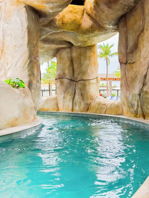 2 outdoor pools, sun loungers