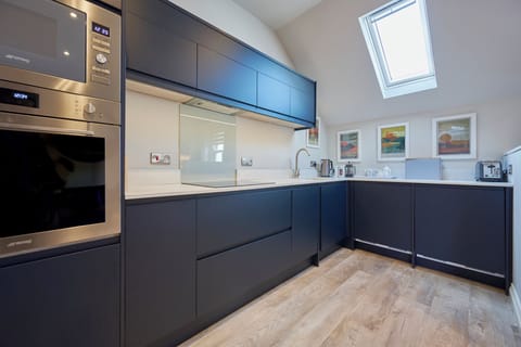 Fridge, dishwasher, electric kettle, toaster