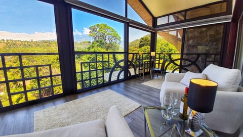 Suite (Bella Vista) | Living area