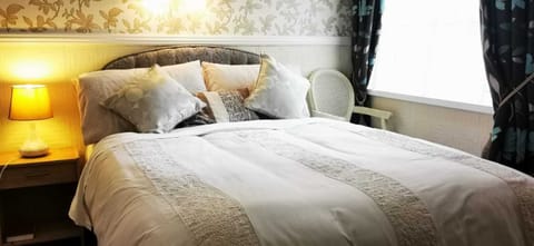 Standard Double Room, 1 Double Bed | Iron/ironing board