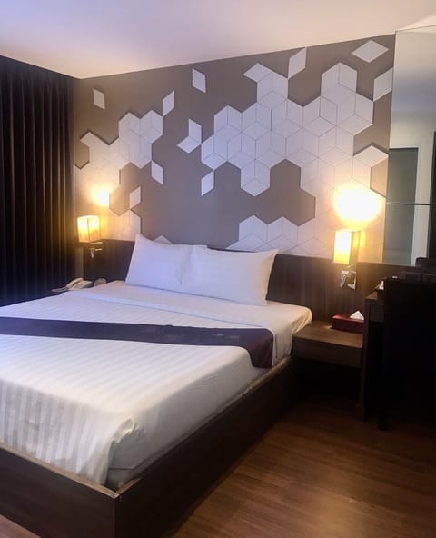 Superior Room | Minibar, desk, blackout drapes, free WiFi