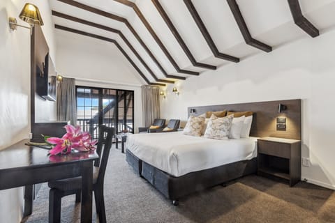 Egyptian cotton sheets, premium bedding, down comforters
