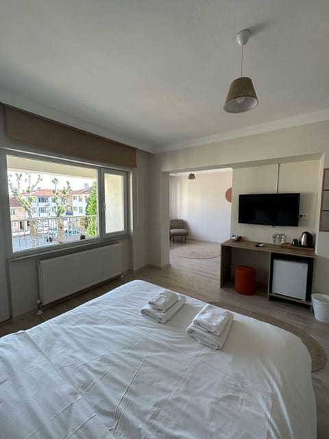 Deluxe Double Room | Premium bedding, minibar, desk, soundproofing