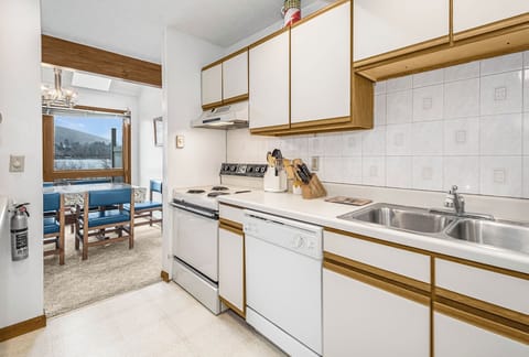 Studio (4 Bedrooms) | Property amenity