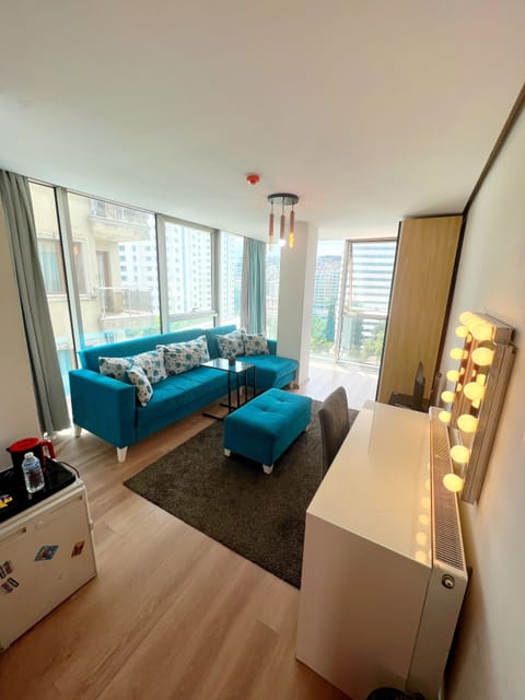 Deluxe Double Room, 1 King Bed | Desk, laptop workspace, free WiFi, bed sheets