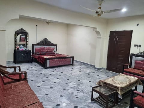 Apartment | 3 bedrooms, iron/ironing board, WiFi (free), bed sheets