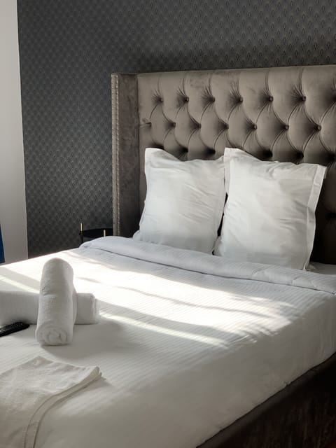 Quadruple Room | Individually decorated, individually furnished, blackout drapes