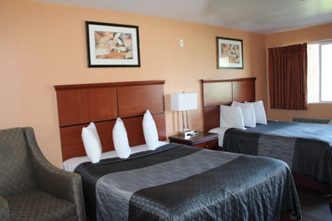 Deluxe Double Room | Pillowtop beds, desk, blackout drapes, soundproofing