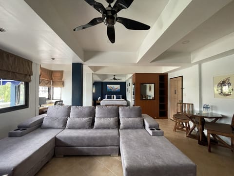 Penthouse, 1 King Bed | Minibar, in-room safe, desk, rollaway beds
