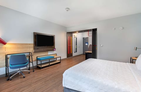 Room, 1 King Bed, Accessible (Roll-In Shower) | Desk, laptop workspace, blackout drapes, iron/ironing board