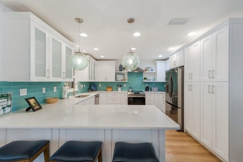 House, 3 Bedrooms | Private kitchen | Fridge, coffee/tea maker, toaster