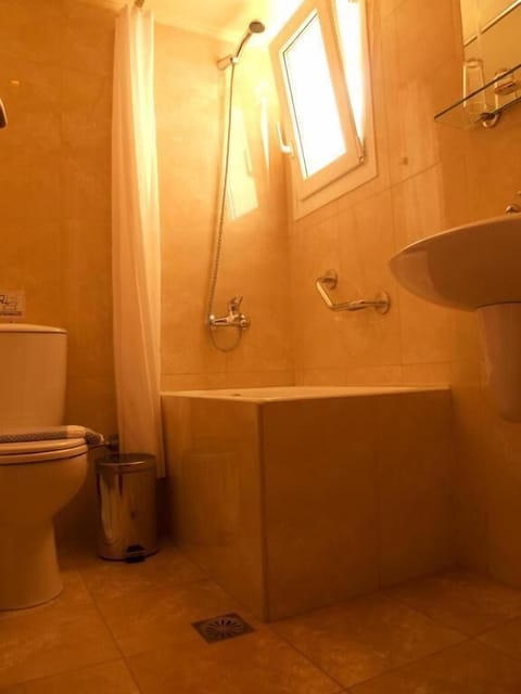 Rainfall showerhead, hair dryer, towels, soap